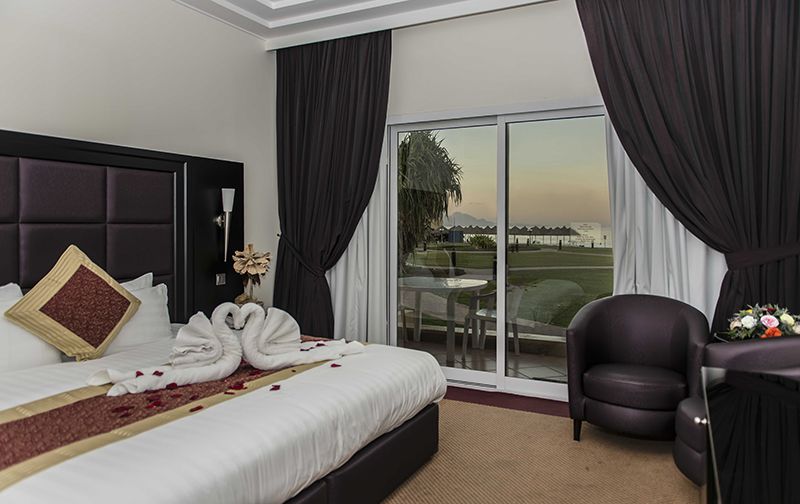 Royal beach hotel resort fujairah. Royal Beach Hotel Resort Fujairah 4 Фуджейра. Novotel Fujairah 4* (Фуджейра) BB Standard Room /. V Hotel 4*.